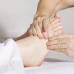 3 benefícios secretos de fazer uma massagem nos pés