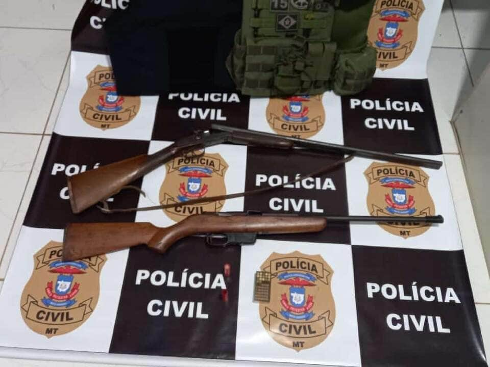 policia civil apreende armas em sitio de homem investigado por maus tratos a animal