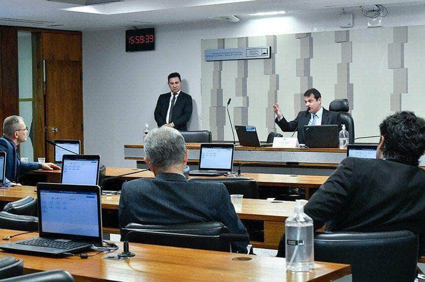 senadores tentam adiar audiencia publica com marcos valerio