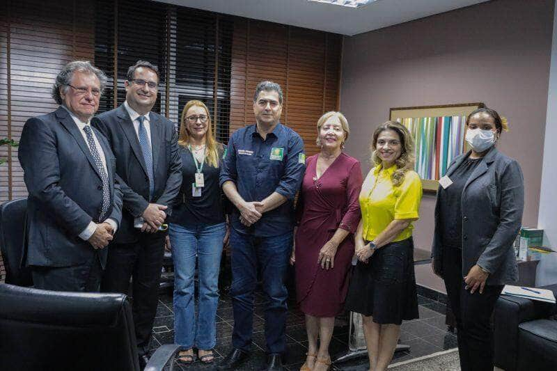 prefeito e desembargadores dialogam sobre metodos de solucao de conflitos e pacificacao social nas escolas municipais