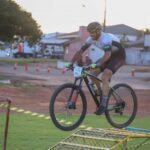 copa mountain bike xco reune atletas em competicao recheada de desafios