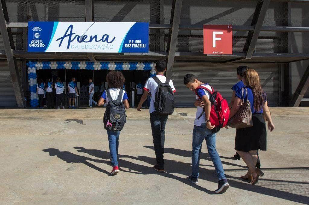 experiencia da arena da educacao em cuiaba e compartilhada com educadores de colider