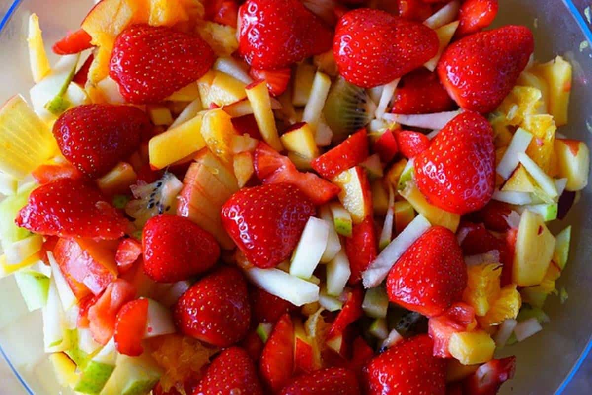 como fazer salada de frutas simples