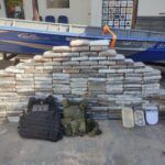 gefron apreende mais de 200 kg de cocaina em embarcacao e residencia no interior de mt