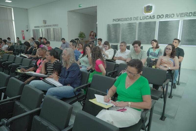 profissionais da atencao basica em saude passam por capacitacao sobre diabetes