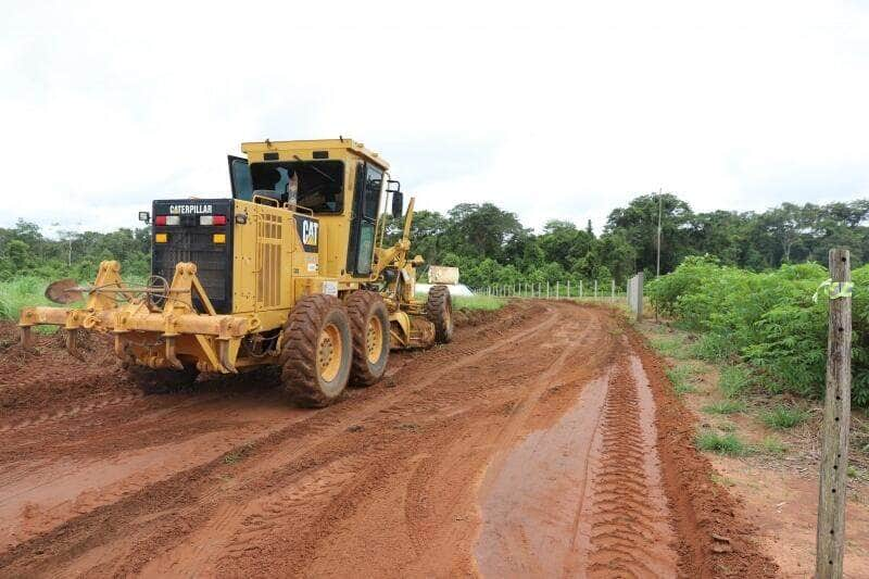 abertura de estrada rural beneficia produtores da comunidade fazenda fenix ii