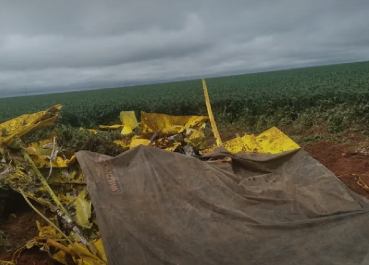 Avião agrícola cai e piloto morre em Mato Grosso