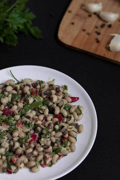 como fazer salada de feijão fradinho