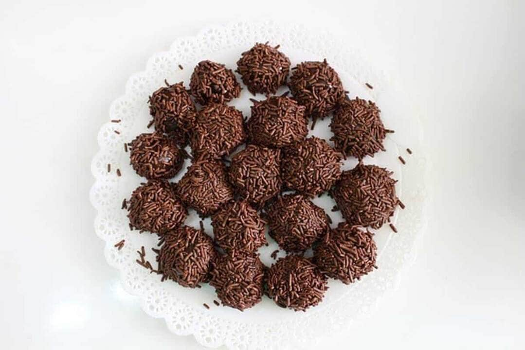 como fazer brigadeiro com barra de chocolate