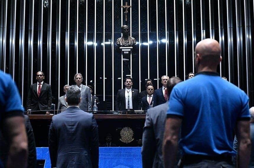 delegados de policia sao homenageados pelo senado