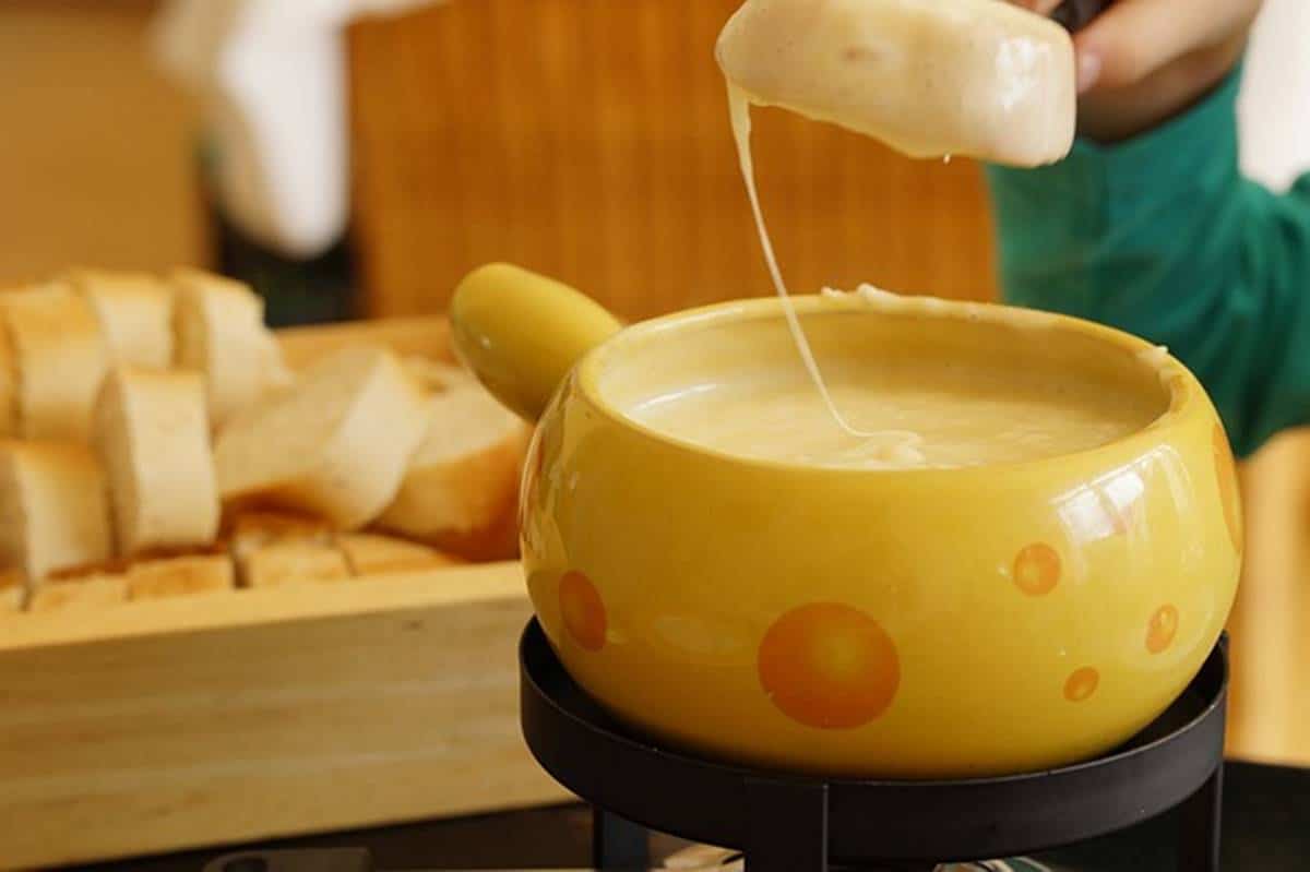 como fazer fondue de queijo