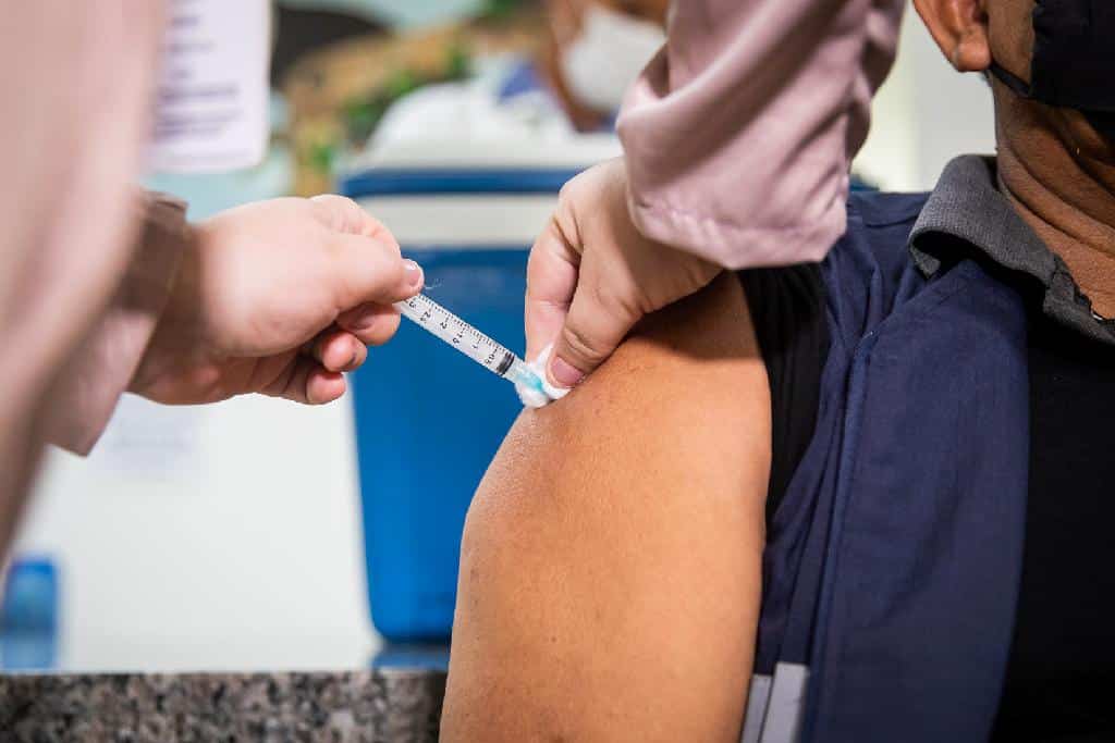 governo investiu r 10 milhoes para incentivar municipios de mt na vacinacao