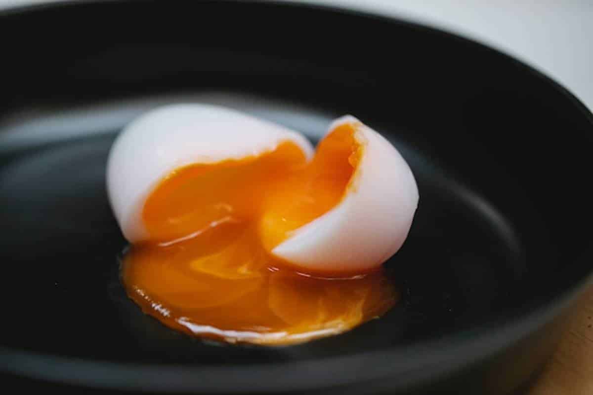 como fazer ovo com gema mole
