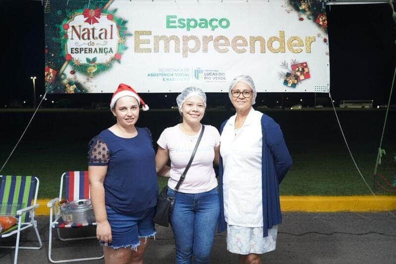 vila encantada recebe mulheres no espaco empreender” para comercializacao de doces natalinos