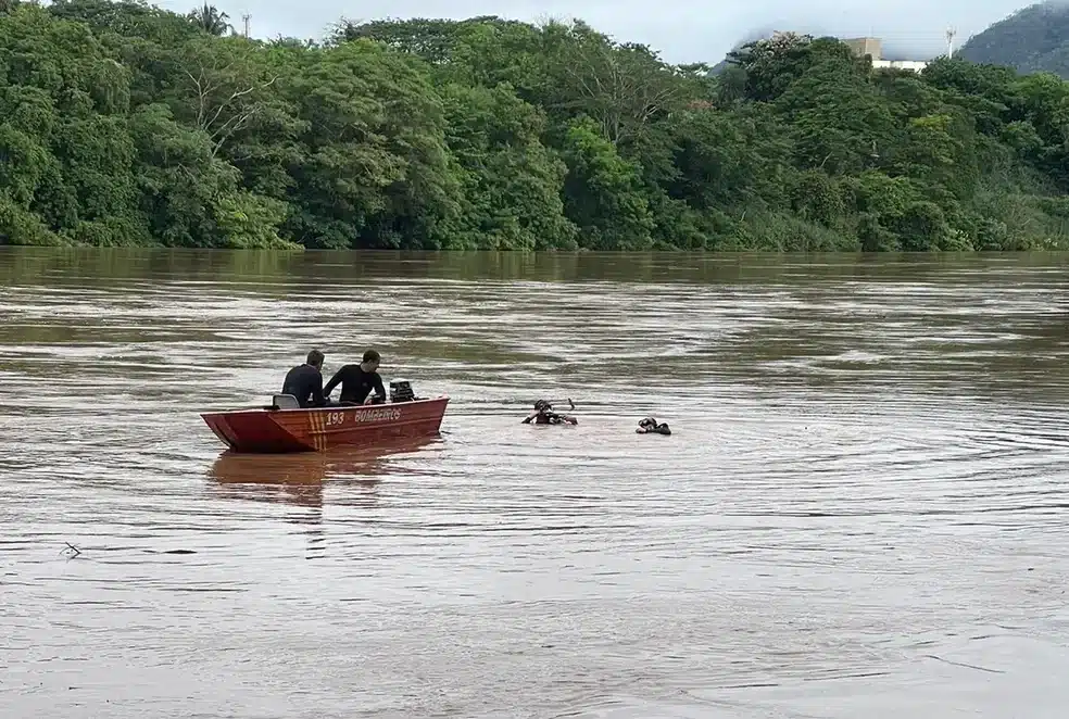 buscas a jovem no rio garças