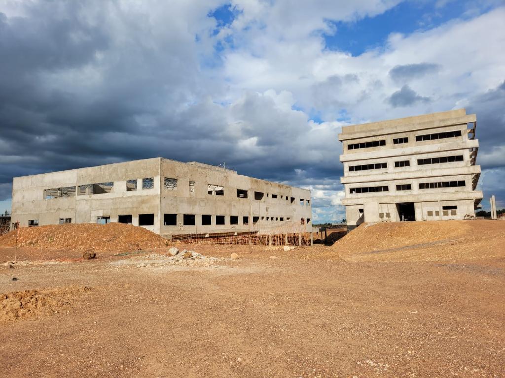 obras do novo hospital universitario estao com 15 do total
