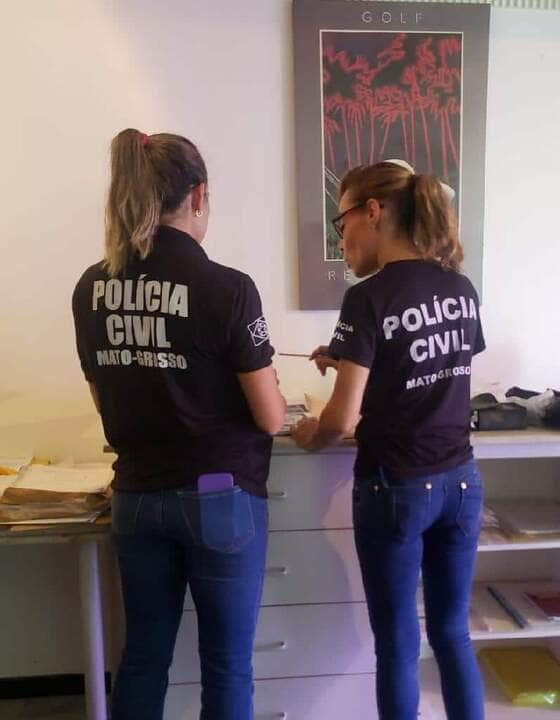 policia civil cumpre busca e apreensao na casa de investigado por duplo homicidio na capital