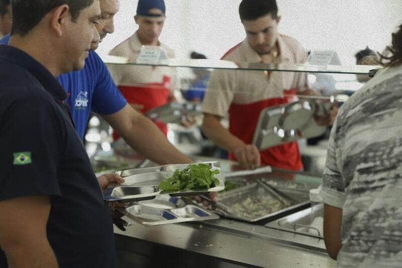 restaurante do trabalhador serve mais de 500 refeicoes por dia em lucas do rio verde