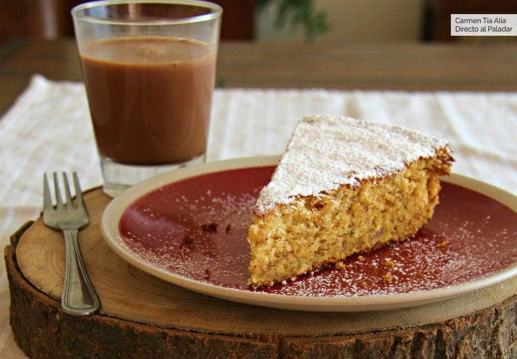 Bolo de banana, uma receita fácil para aproveitar a fruta que está passando