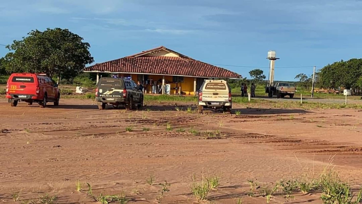 Na sede da propriedade rural, a polícia não teria encontrado vestígios de violência ou  indicação de possíveis outros crimes.