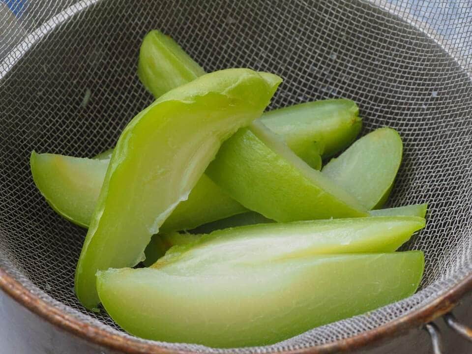 Como fazer chuchu refogado hoje, 24 de fevereiro?