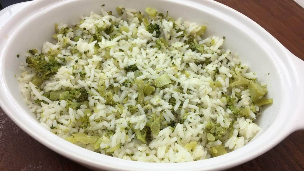 como fazer arroz com brócolis