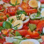 como fazer salada de ovo