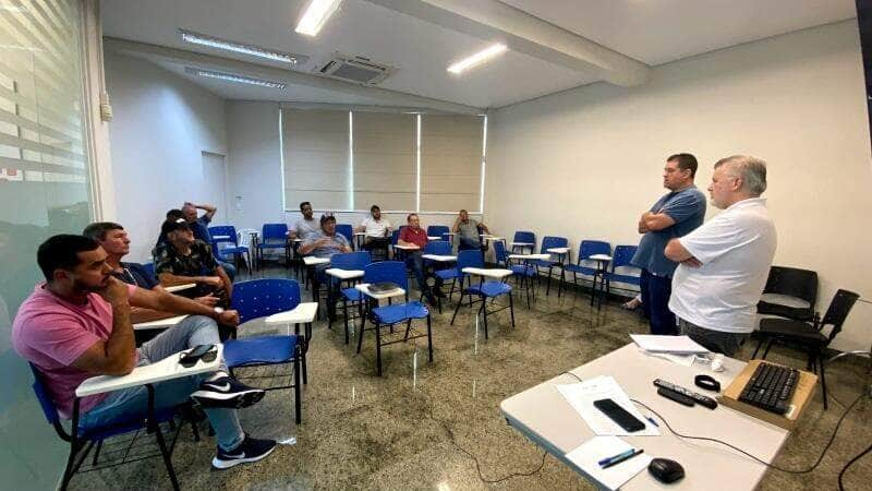 secretaria de seguranca publica reune taxistas e dialoga sobre reivindicacoes da categoria