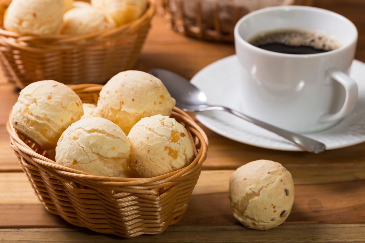 como fazer pão de queijo