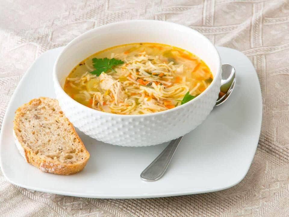 Que tal uma sopa de macarrão para hoje, 1º de março?