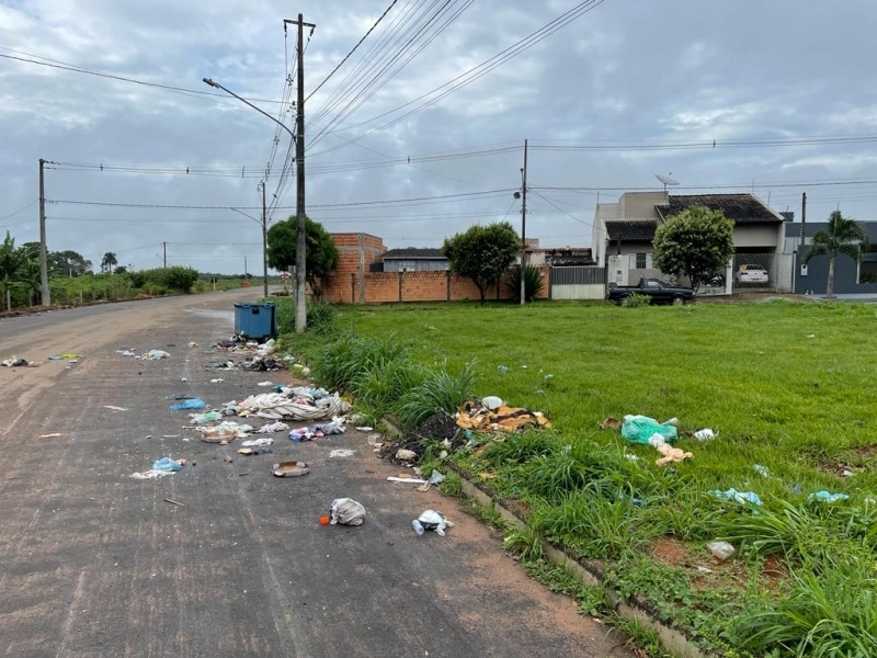 denuncias de descarte incorreto de lixo em vias publicas aumentam em lucas do rio verde