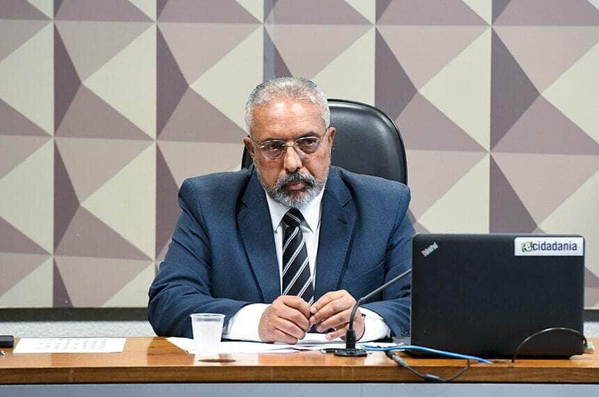 eleito presidente da cdh paulo paim defende igualdade salarial entre homens e mulheres