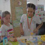 estudantes apresentam experimentos em mostra de ciencia e tecnologia