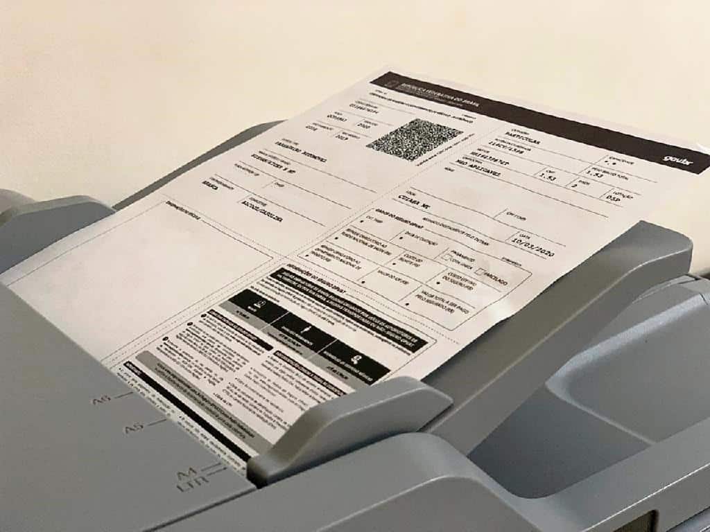 Licenciamento impresso em papel comum  - Foto por: Assessoria/Detran-MT