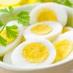 Como fazer ovo cozido no microondas