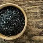 Descubra quais são os benefícios do sal preto para a saúde