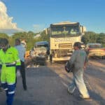 Mulher morre e passageiro fica ferido apos colidir em carreta em rodovia de Mato Grosso