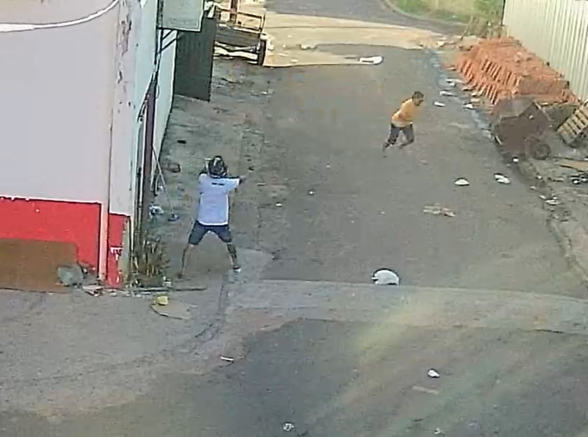 Vídeo mostra atiradores correndo atrás de homem em Peixoto de Azevedo