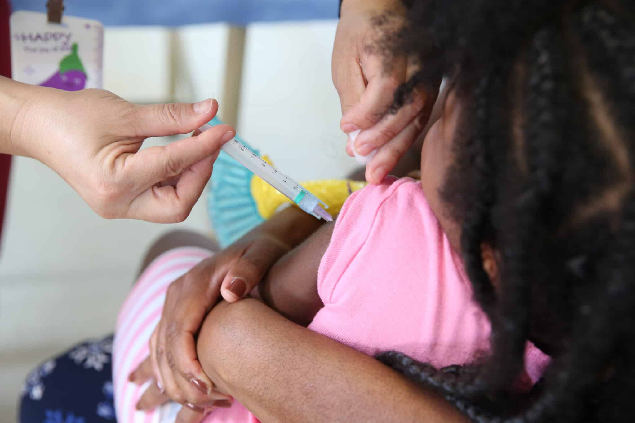 caminhos da reportagem de hoje fala do papel da vacinacao na infancia scaled
