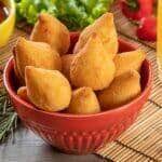 como fazer coxinha de mandioca