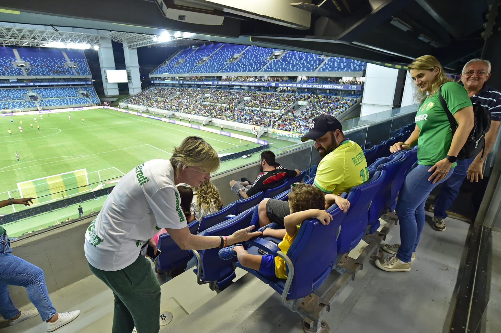 Iniciativa do Governo do Estado e Cuiabá Esporte Clube abre espaço inclusivo para autistas assistirem a partida de futebol  - Foto por: Josi Dias