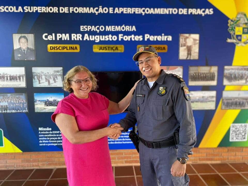 Diretora Geral do MT Hemocentro Giancarla Zanela e o comandante da ESFAP, tenente-coronel Marcel  - Foto por: Vânia Neves