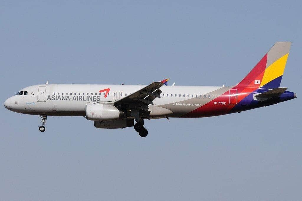 Airbus A320 232 Asiana Airlines AN1912836