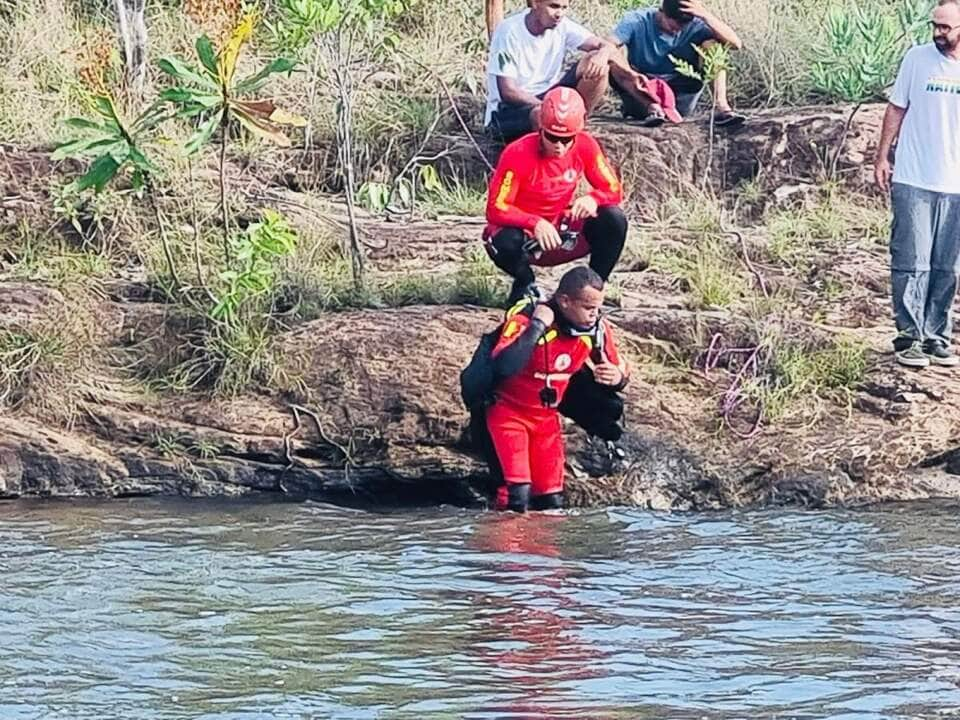 Menina de 13 anos mata aula para ir a corrego e morre afogada em Mato Grosso