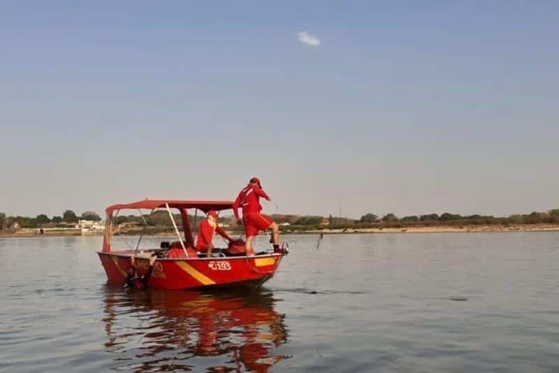Criança de 8 anos morre afogada após canoa virar em Mato Grosso