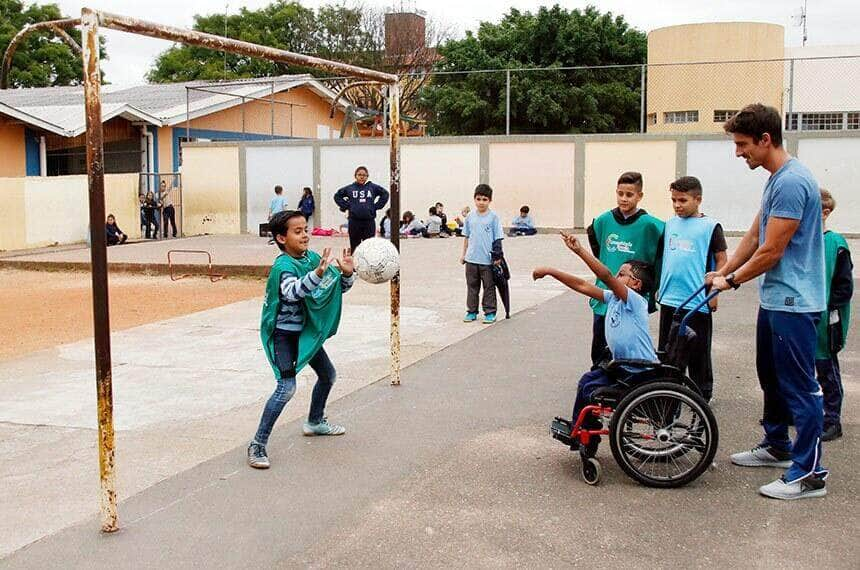 TJ acolhe pedido do MPMT e suspende parte da Resolucao que limita vagas a alunos com deficiencia