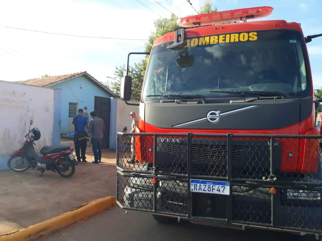 Principio de incêndio em residência mobiliza Corpo de Bombeiros de Lucas do Rio Verde