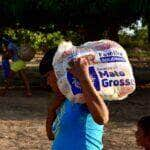 Entrega emergencial de cestas, kits de higiene e limpeza e cobertores para aldeias Xavante em Paranatinga (MT)  - Foto por: João Reis