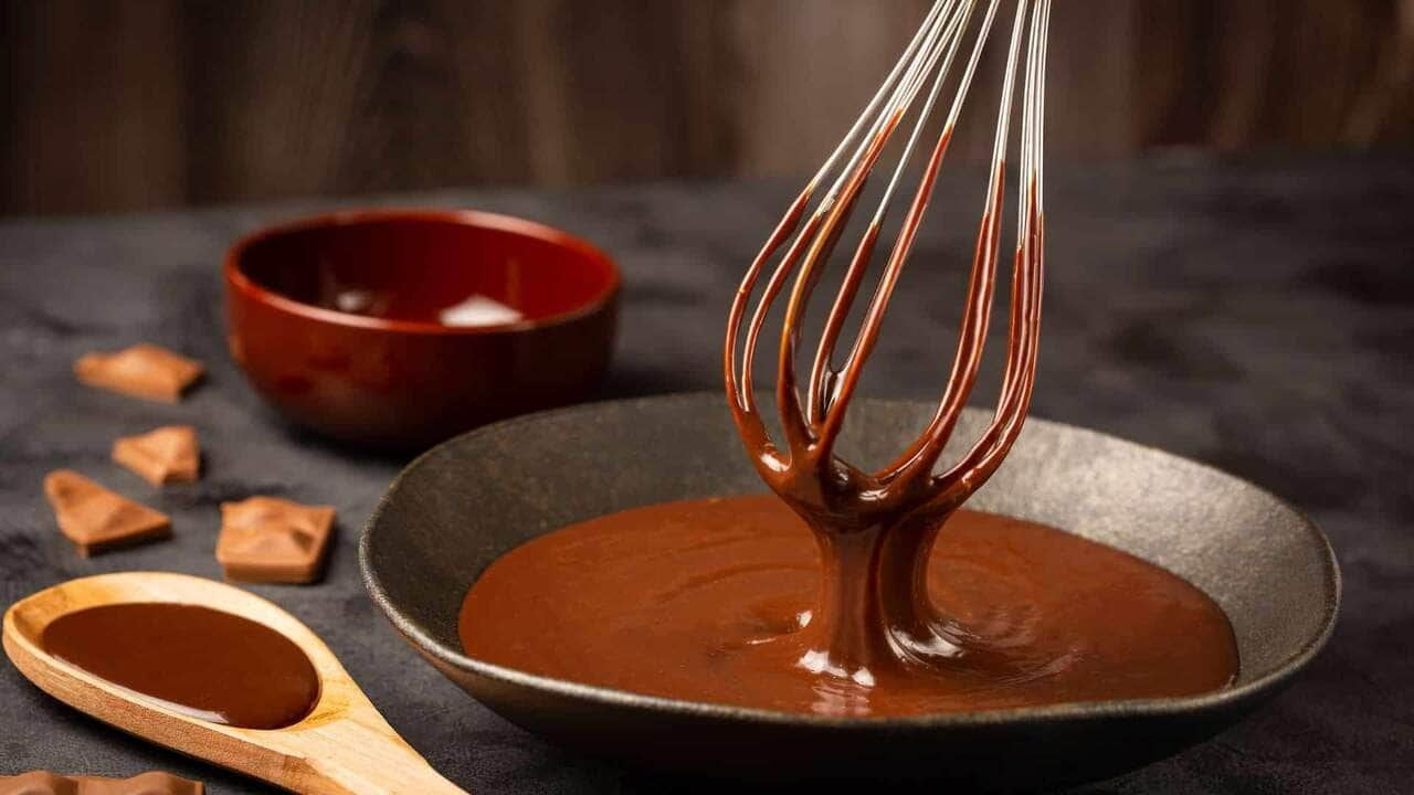 como fazer calda de chocolate