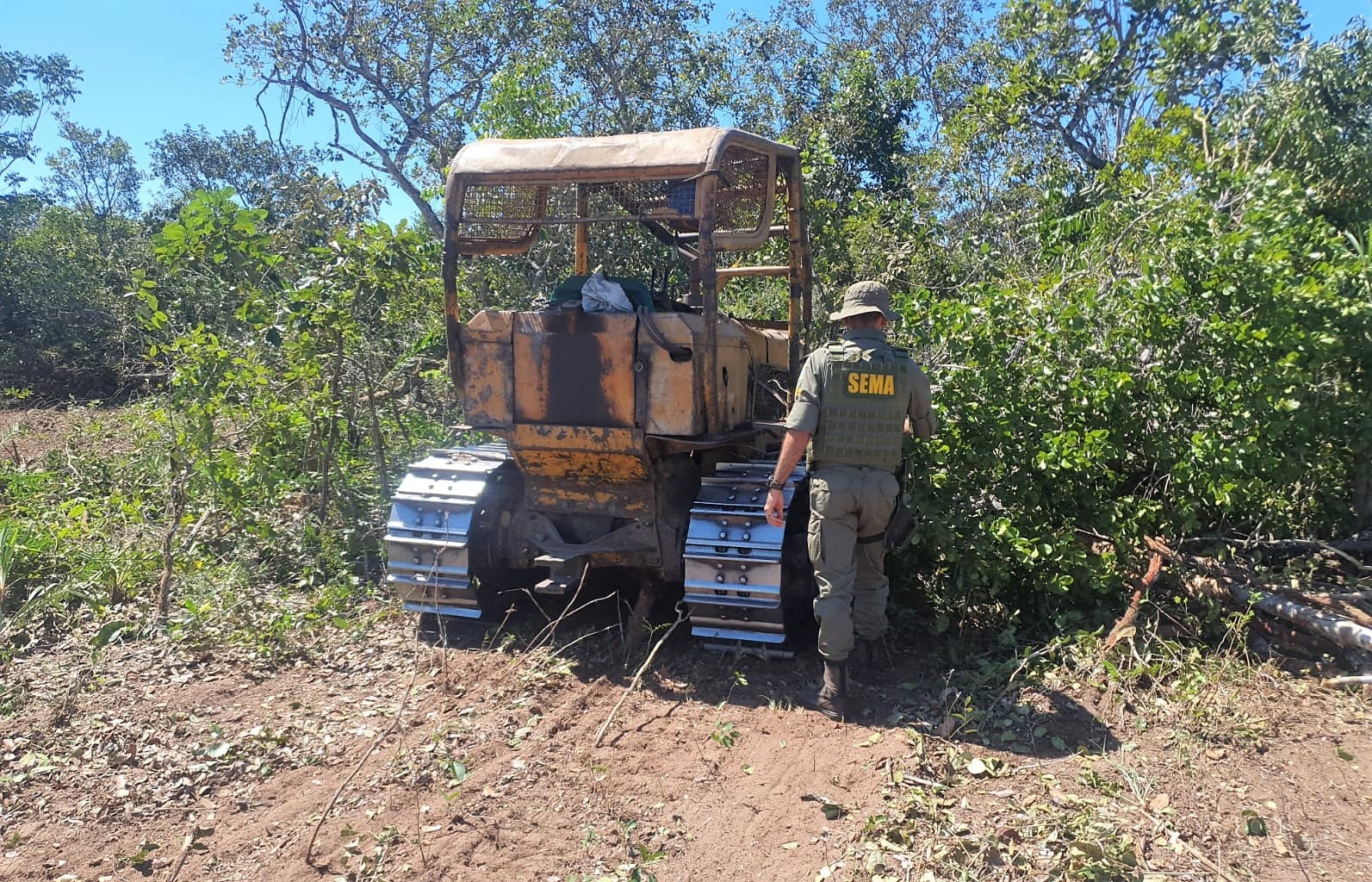 Regional de Confresa apreende trator esteira durante Operação Amazônia  - Foto por: Sema-MT